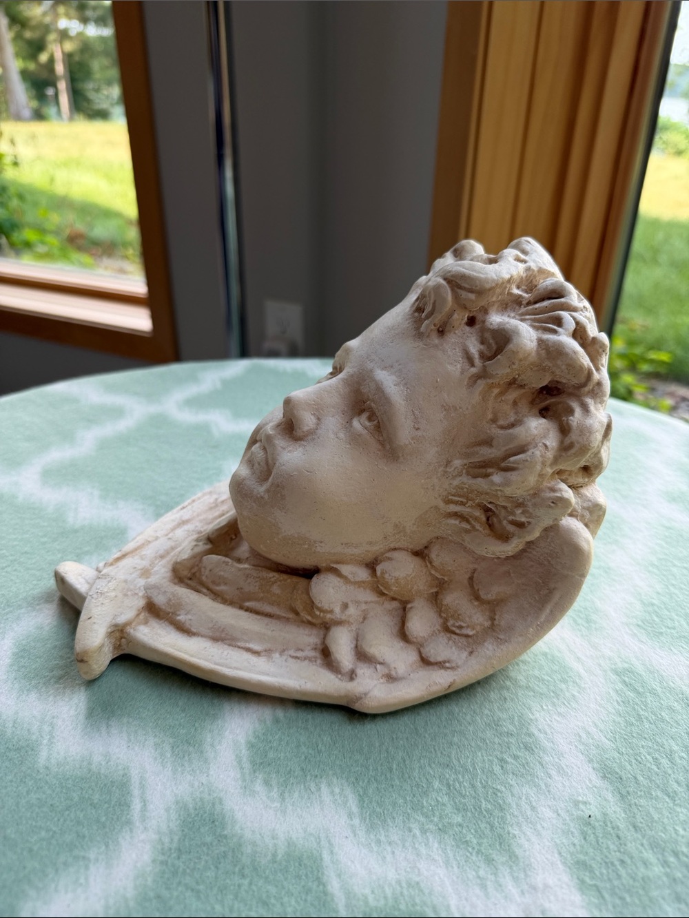 Vintage Solid plaster Cherub winged angel Wall hanging stand - Cream and Beige - Picture 2 of 10